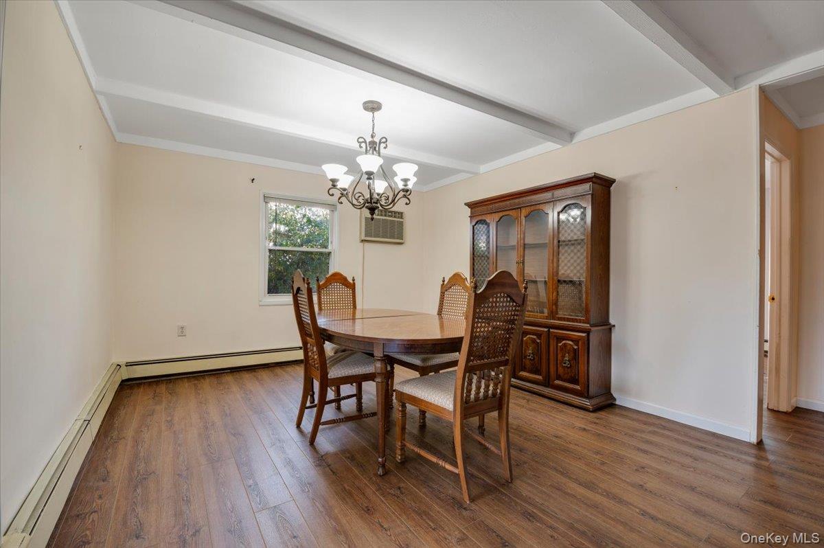 #8 photo, 126 Swan Lane, Levittown , NY 11756