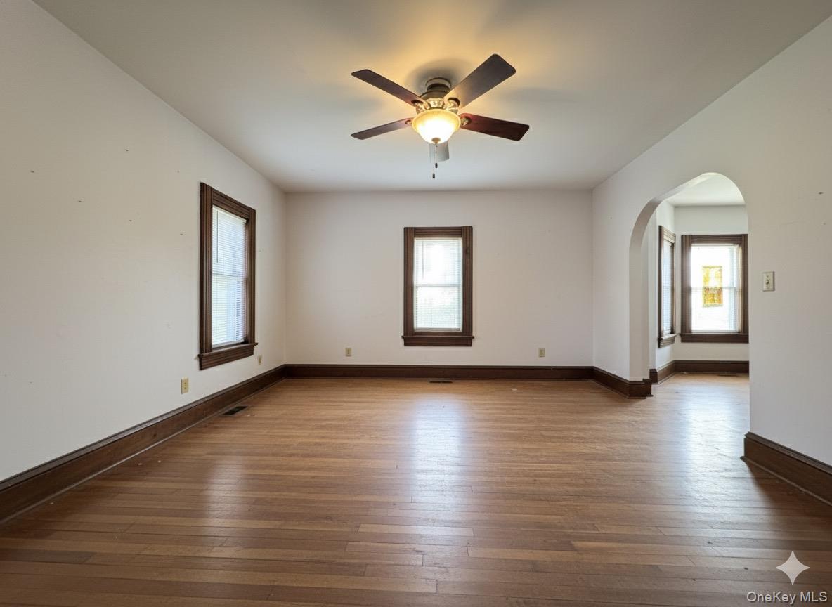 #7 photo, 42 Chestnut Street, Glen Cove , NY 11542