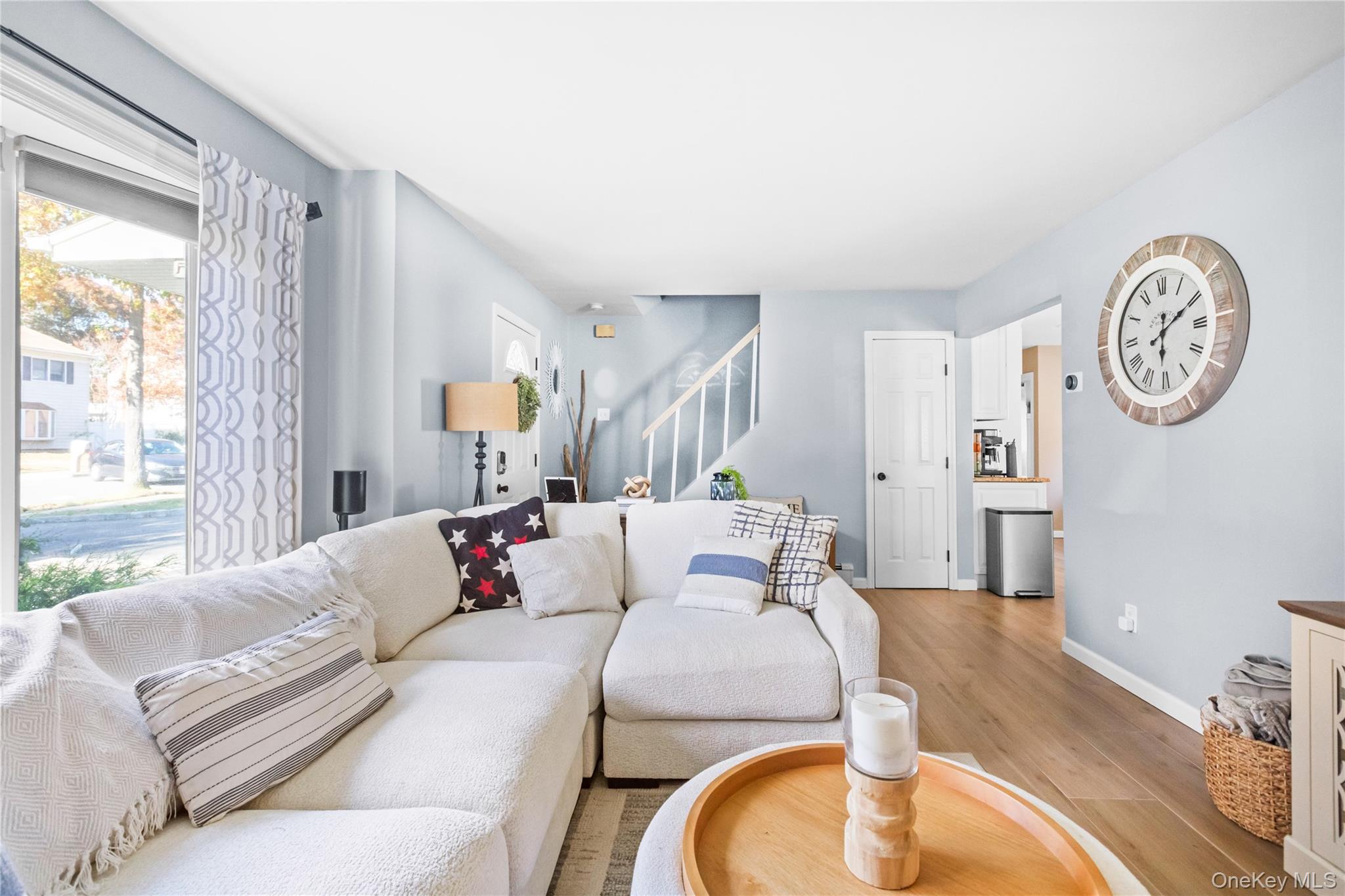 #7 photo, 31 Fallen Leaf Road, Holbrook , NY 11741