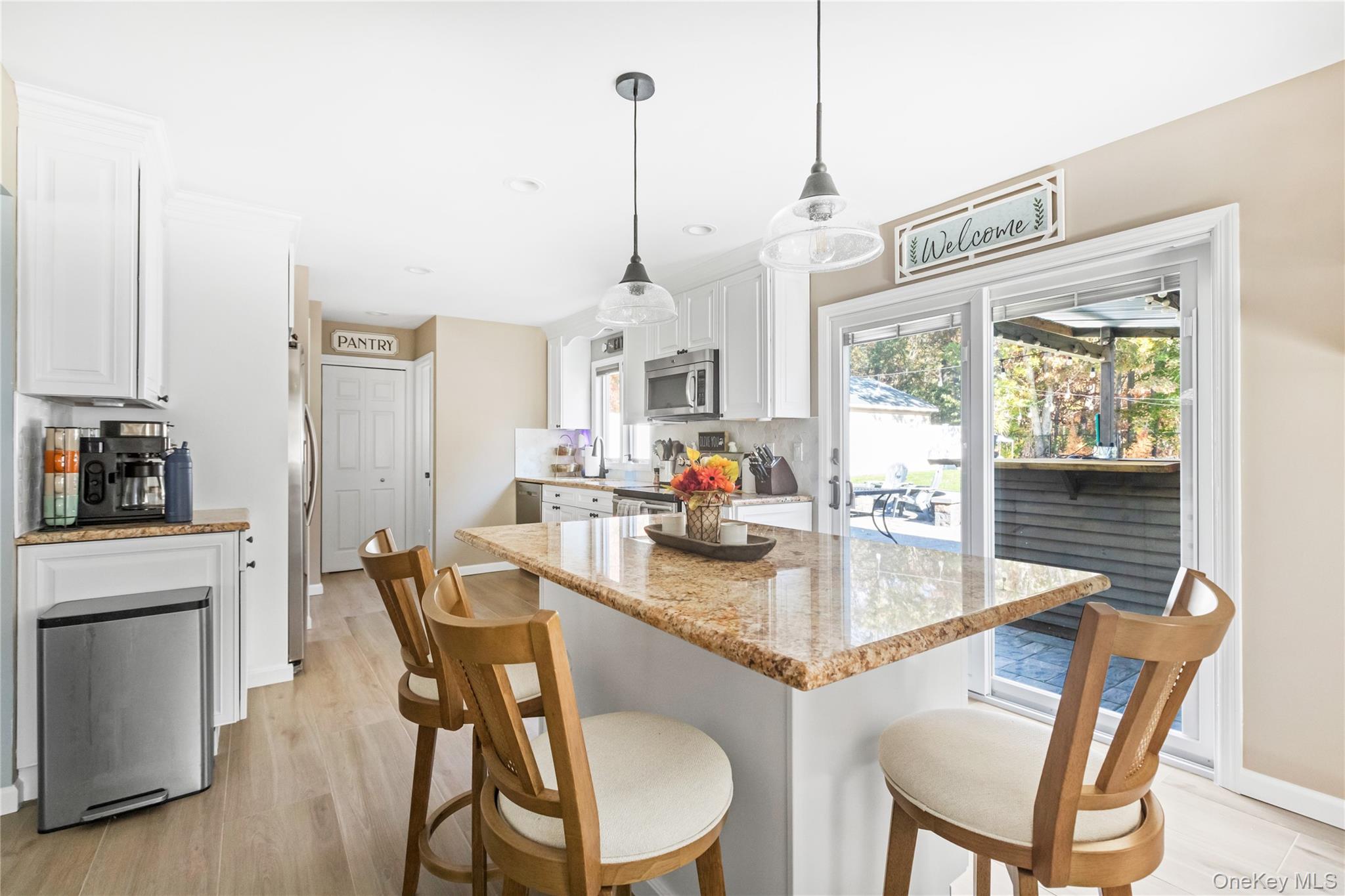 #8 photo, 31 Fallen Leaf Road, Holbrook , NY 11741