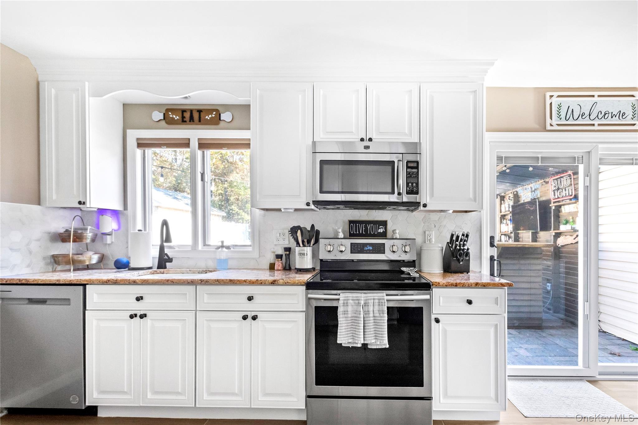 #9 photo, 31 Fallen Leaf Road, Holbrook , NY 11741