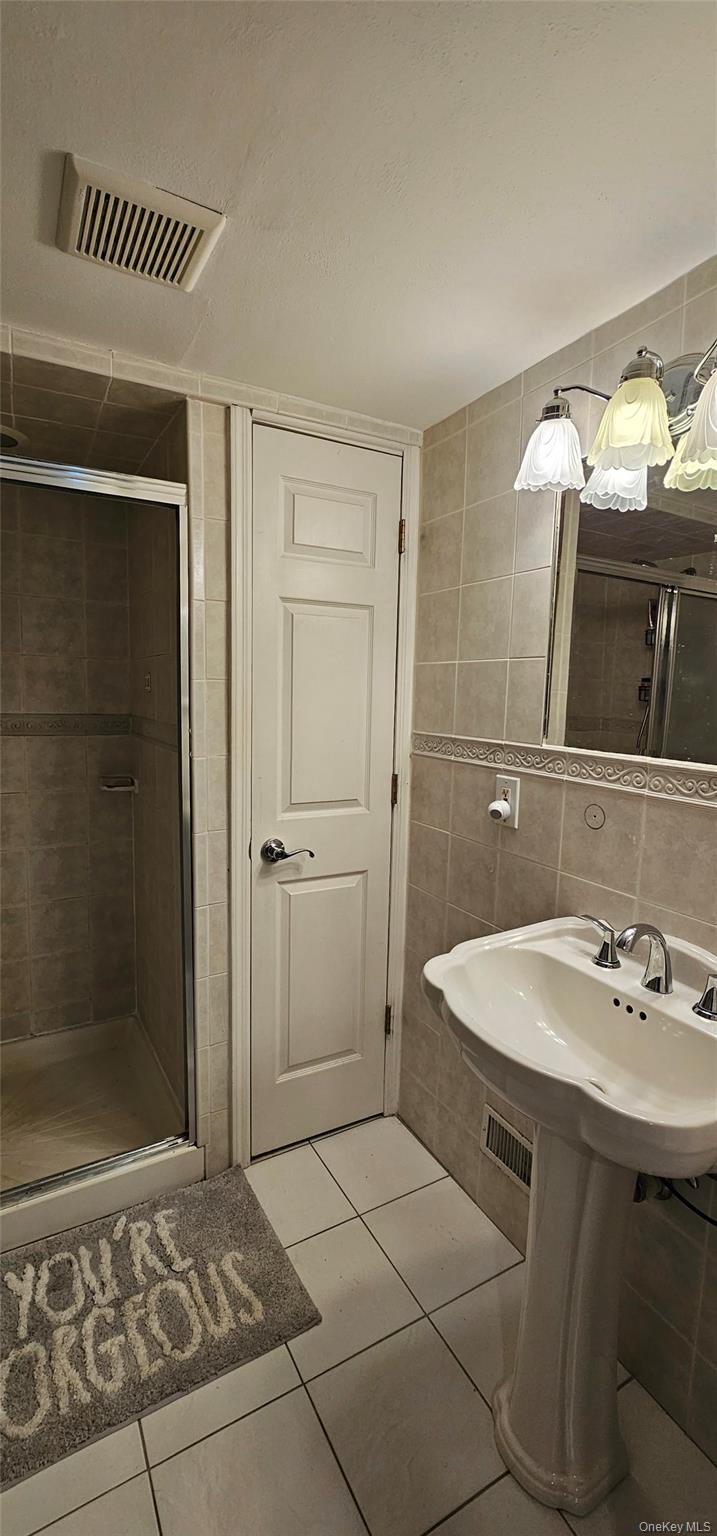 #13 photo, 20 Sugarwood Lane, Commack , NY 11725