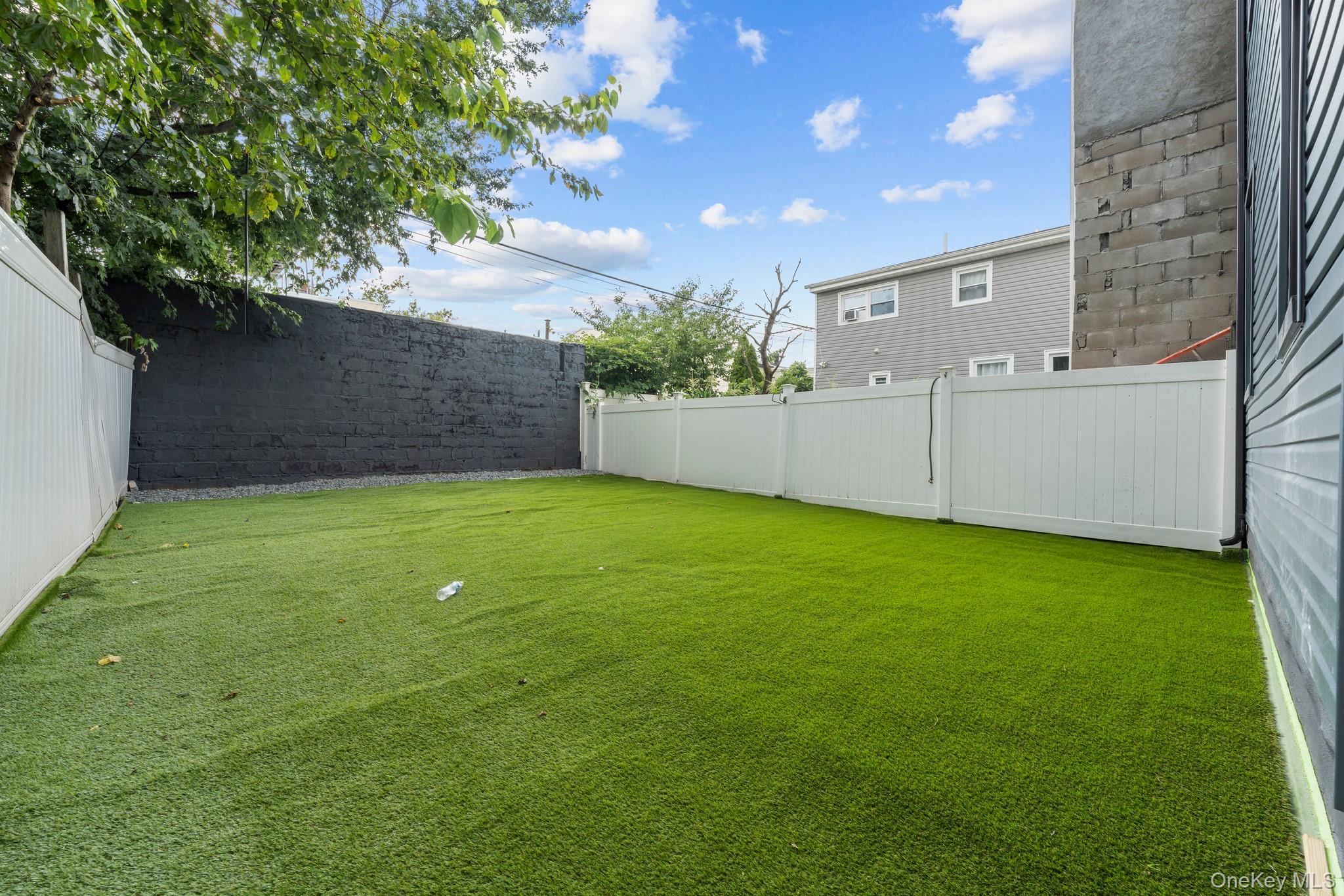 #11 photo, 196 Shepherd Avenue, Brooklyn , NY 11208