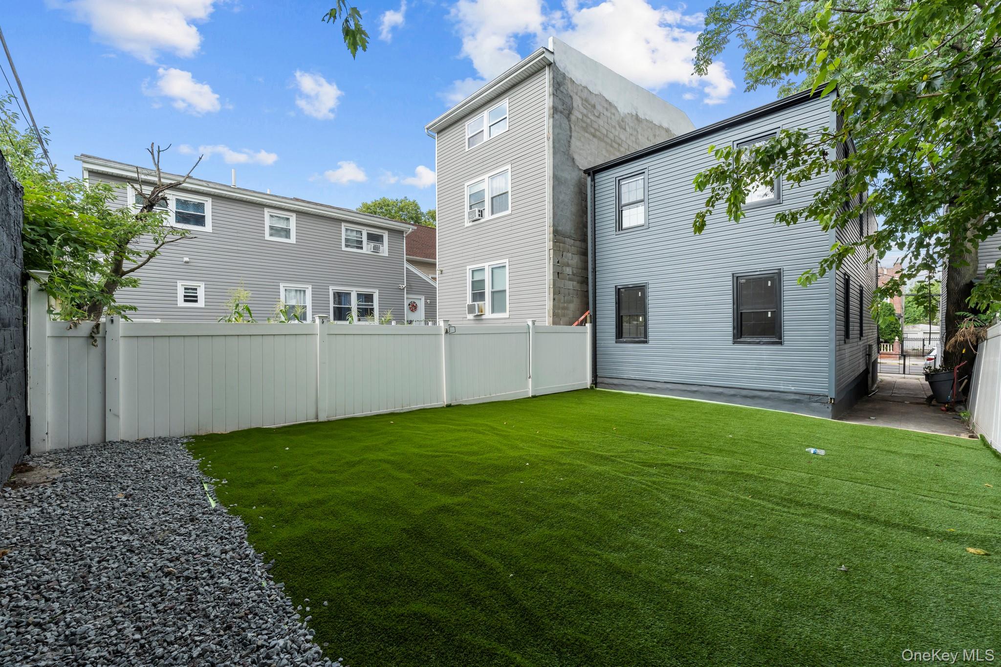 #12 photo, 196 Shepherd Avenue, Brooklyn , NY 11208