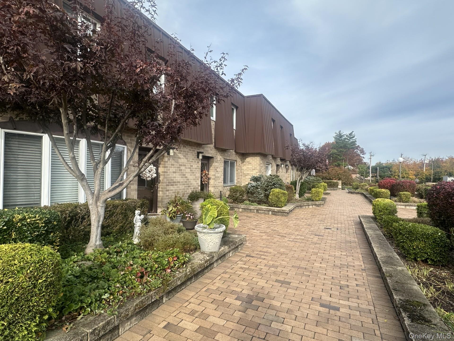 #1 photo, 200 Hilton Avenue, Hempstead , NY 11550