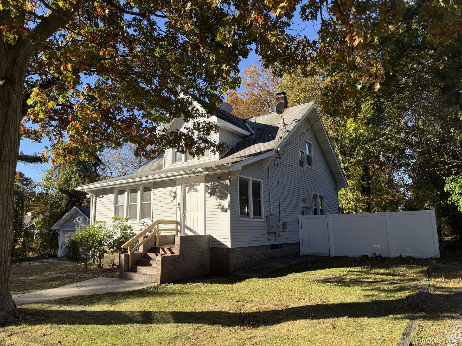 #1 photo, 2760 Locust Avenue, Ronkonkoma , NY 11779