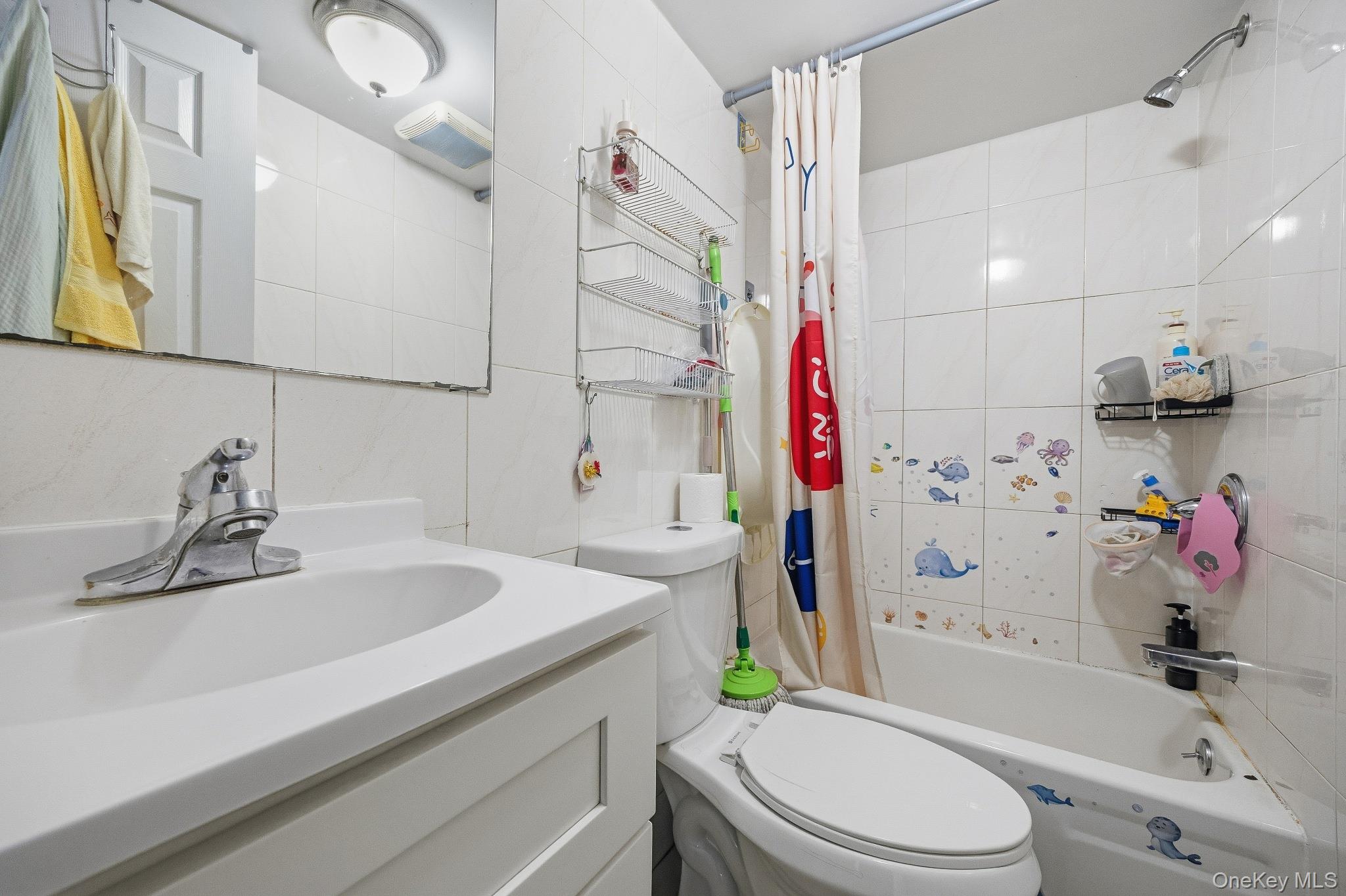 #17 photo, 5739 134th Street, Flushing , NY 11355