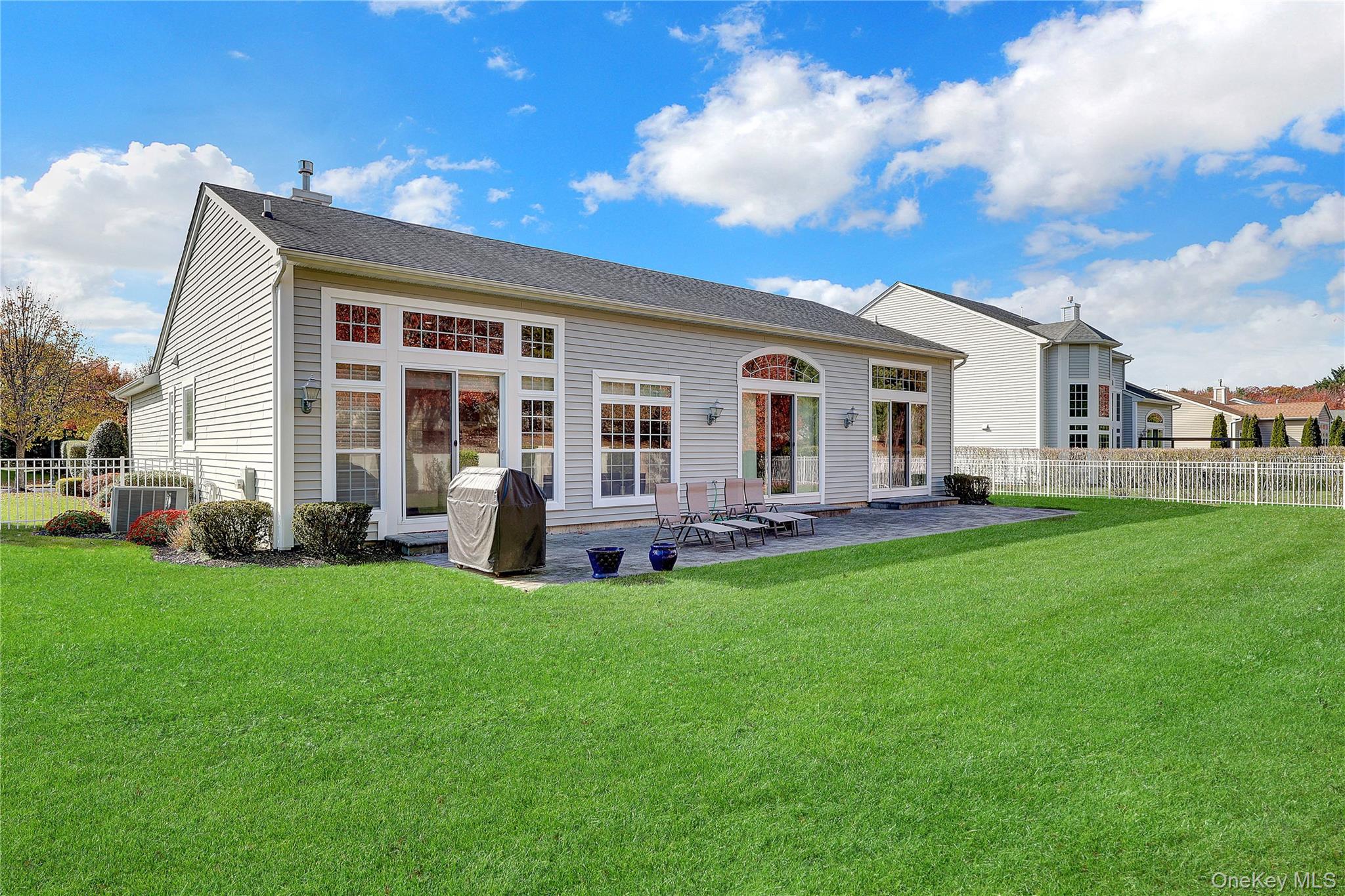 #3 photo, 53 Hamlet Woods Drive, Saint James , NY 11780