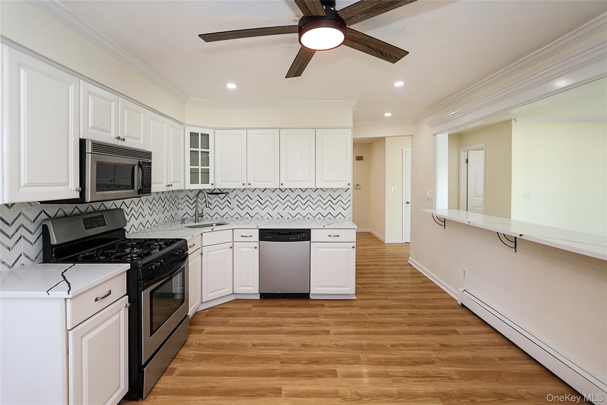 #11 photo, 1 Deer Lake Drive, North Babylon , NY 11703