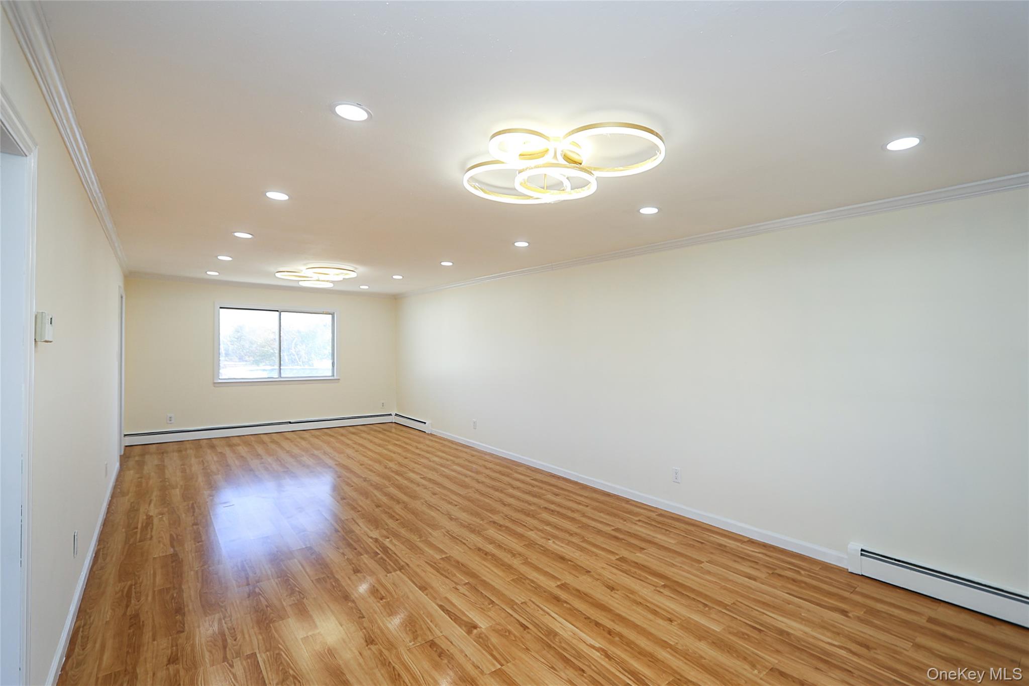 #6 photo, 1 Deer Lake Drive, North Babylon , NY 11703