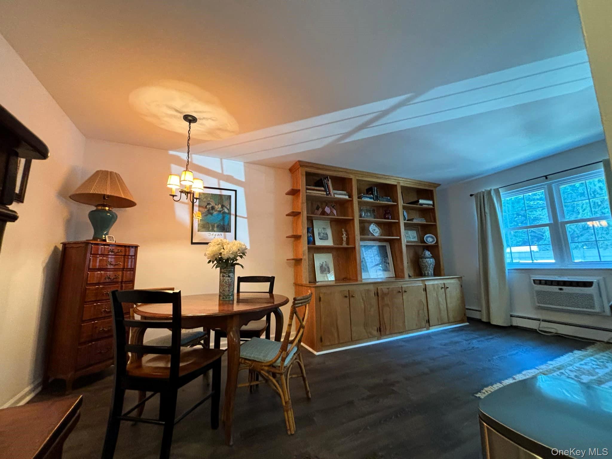 #5 photo, 26 Layton Avenue, Southampton , NY 11968