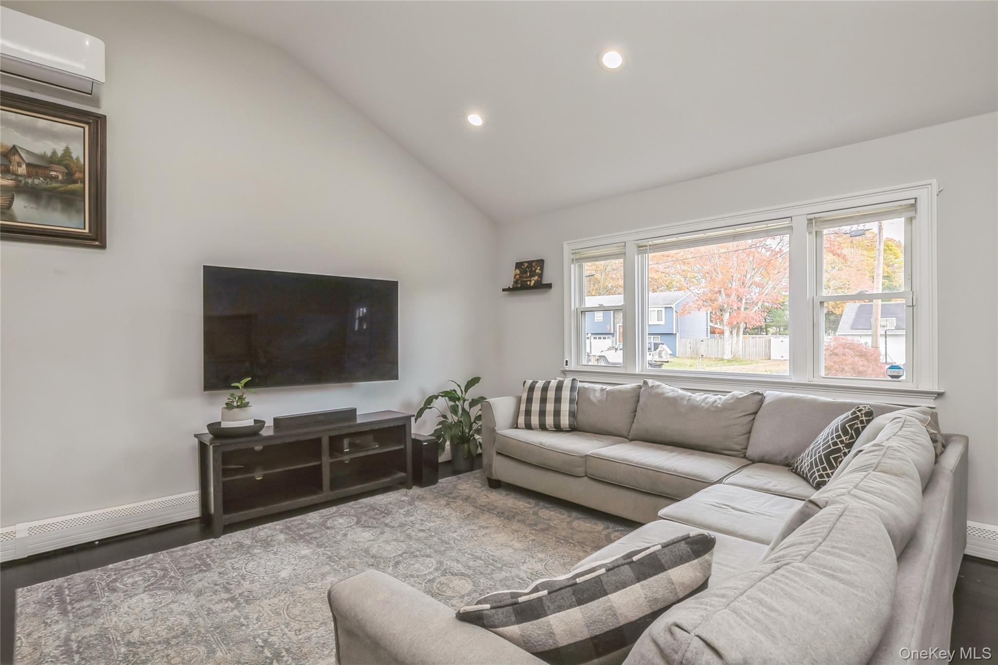 #12 photo, 1692 Feureisen Avenue, Bohemia , NY 11716