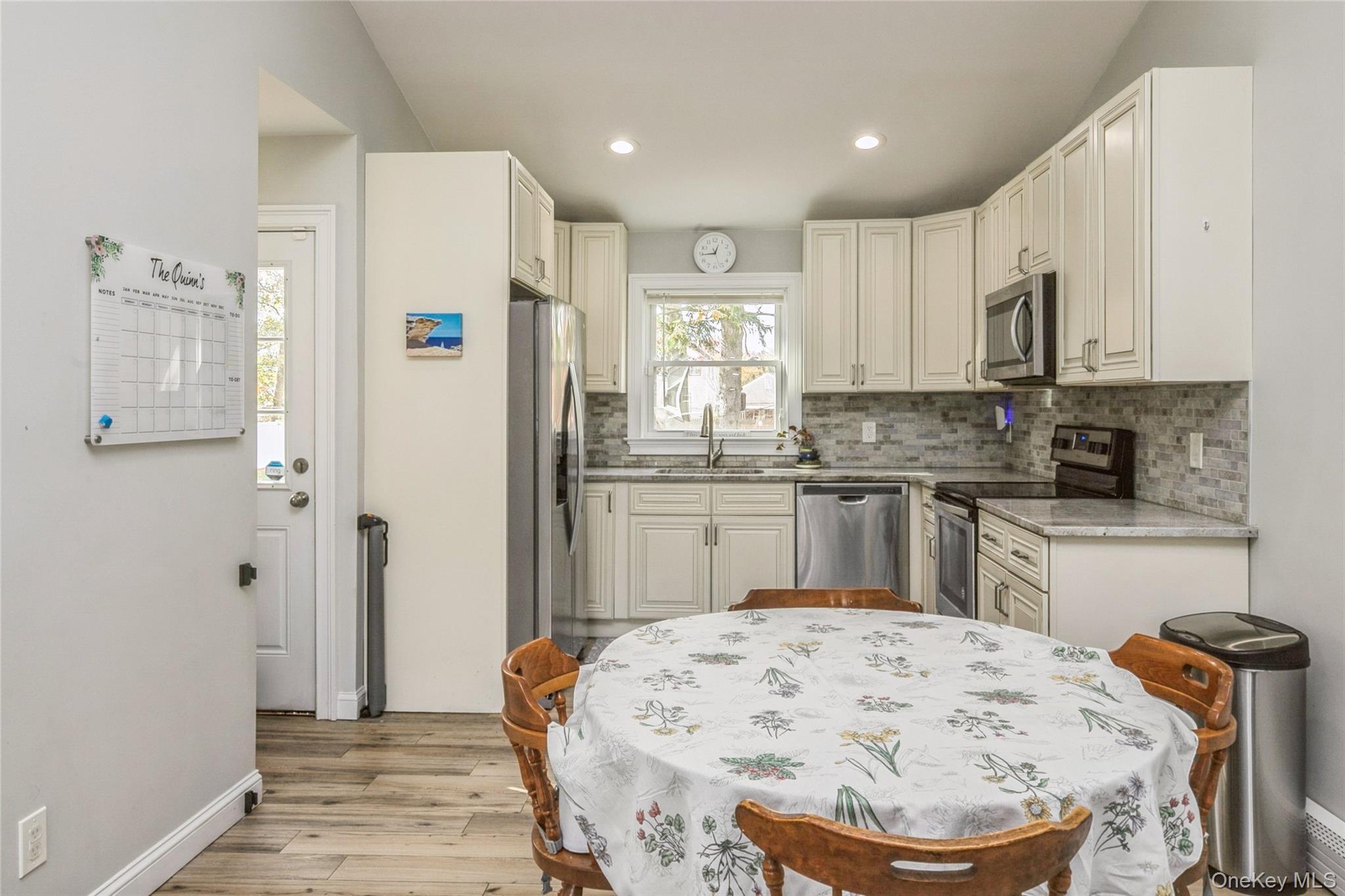 #15 photo, 1692 Feureisen Avenue, Bohemia , NY 11716