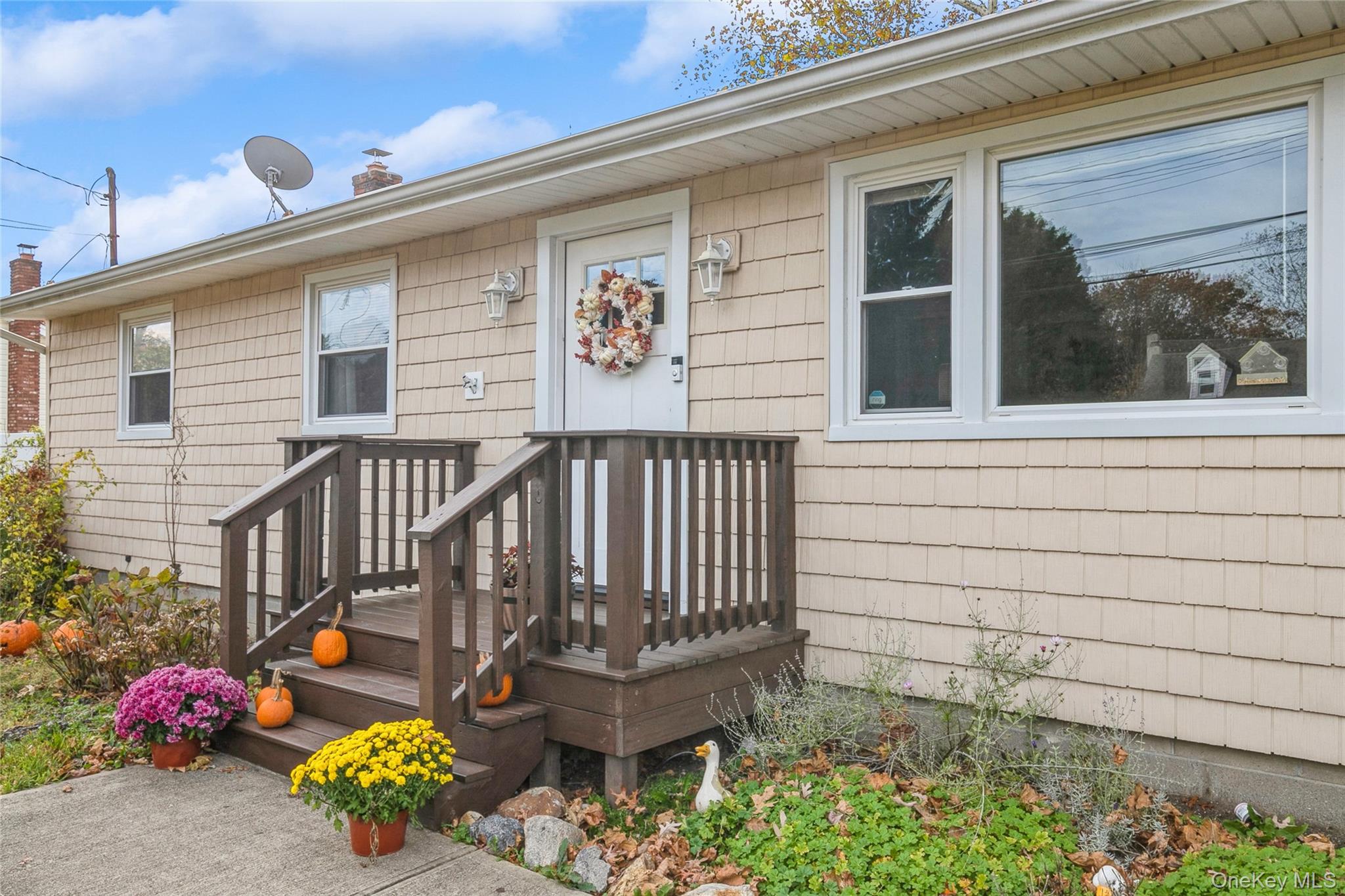 #5 photo, 1692 Feureisen Avenue, Bohemia , NY 11716