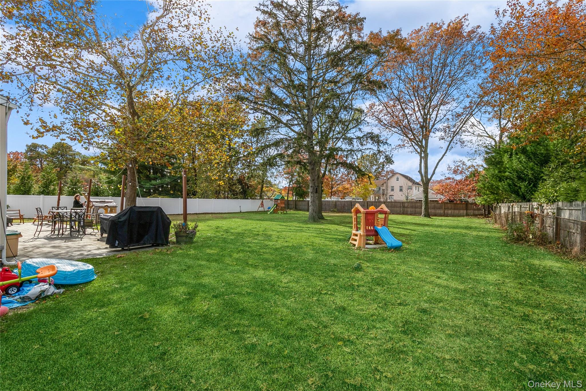 #8 photo, 1692 Feureisen Avenue, Bohemia , NY 11716