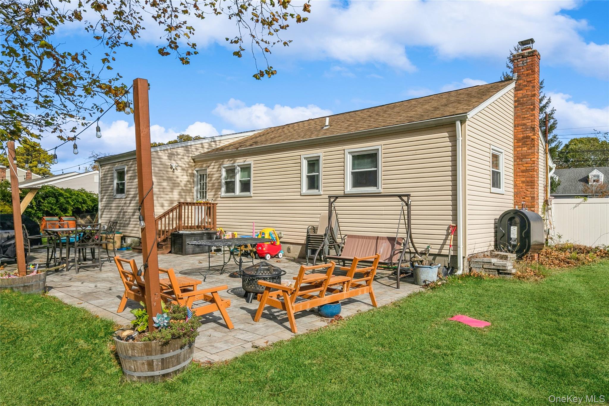 #9 photo, 1692 Feureisen Avenue, Bohemia , NY 11716