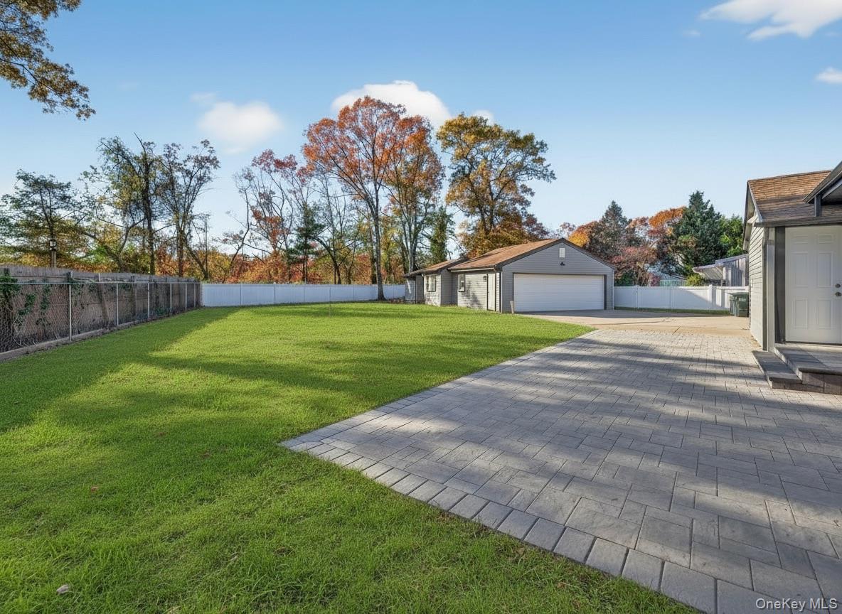 #12 photo, 14 Muncey Road, Bay Shore , NY 11706