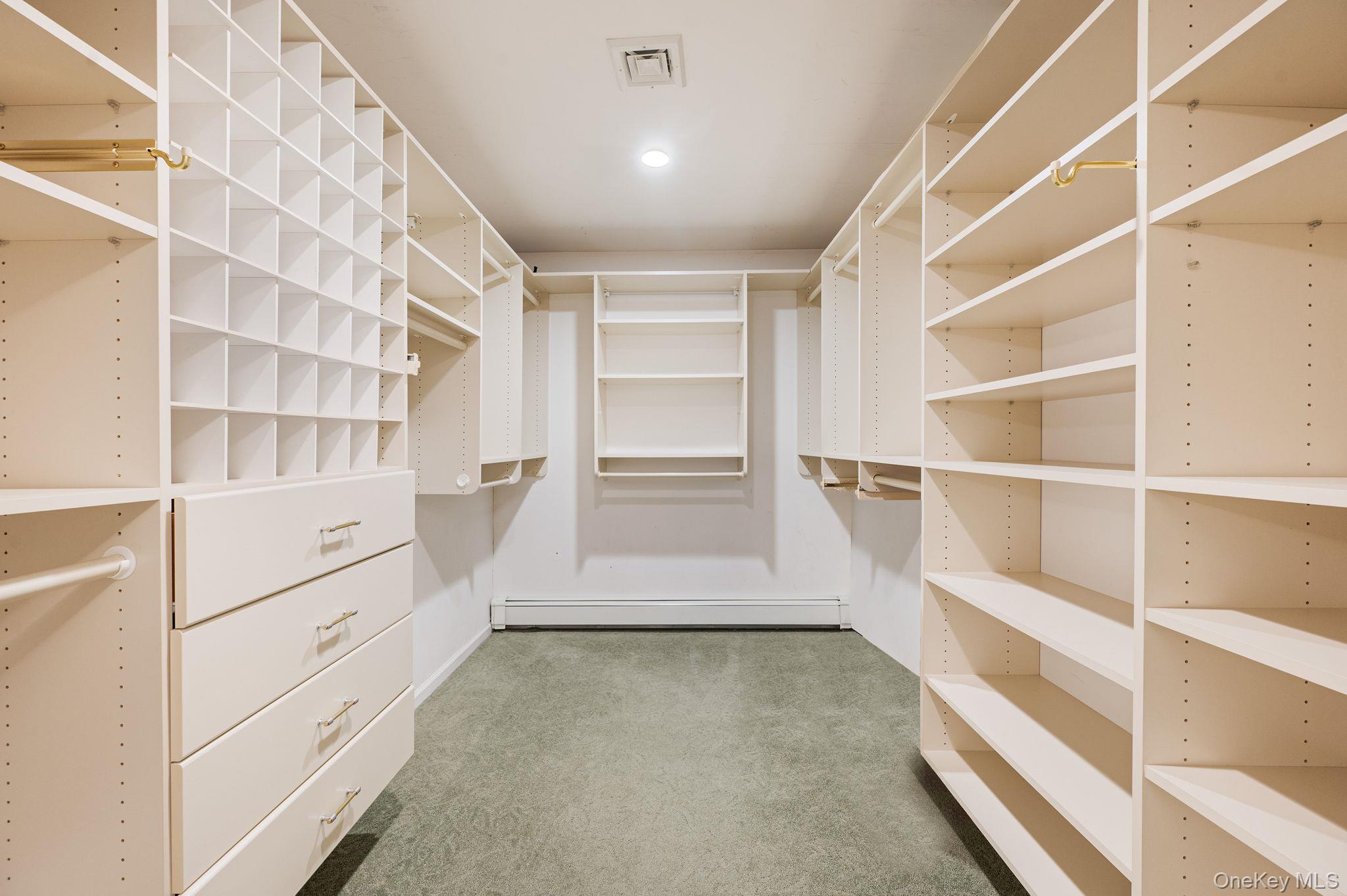 #11 photo, 1023 Maple Lane, New Hyde Park , NY 11040