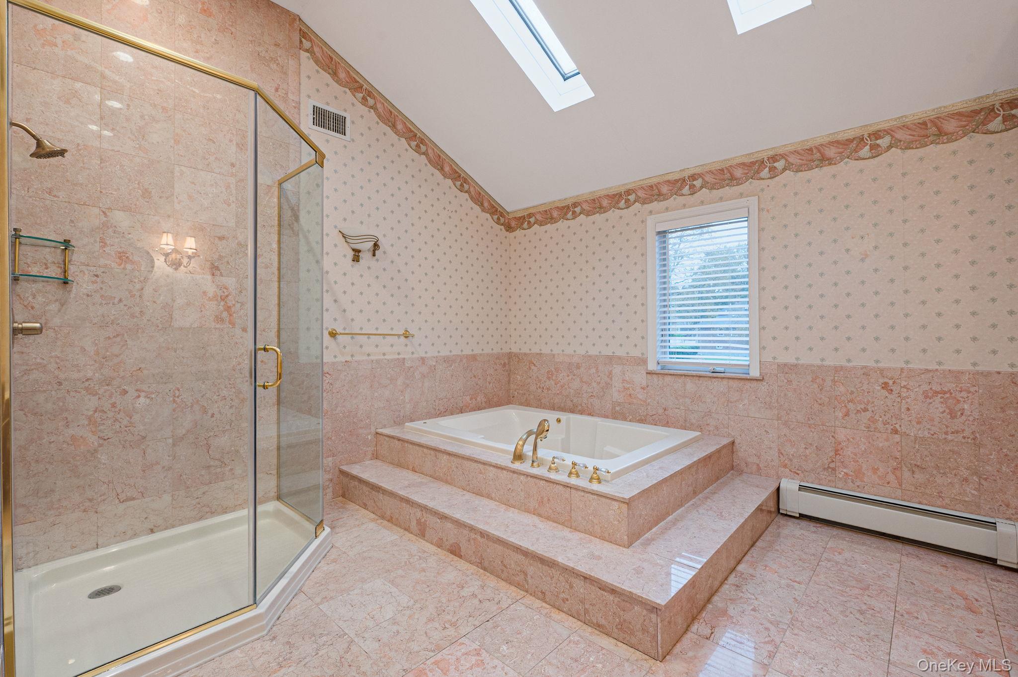 #12 photo, 1023 Maple Lane, New Hyde Park , NY 11040