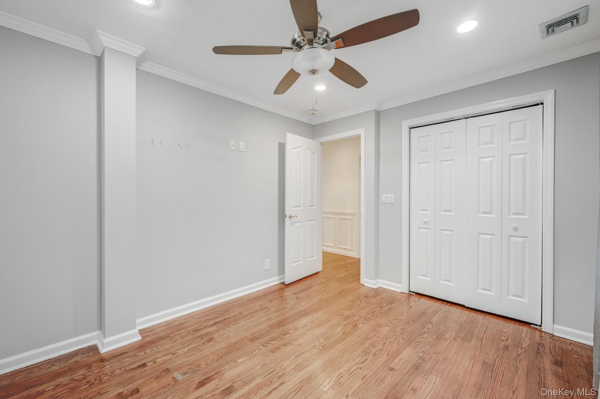 #15 photo, 1023 Maple Lane, New Hyde Park , NY 11040