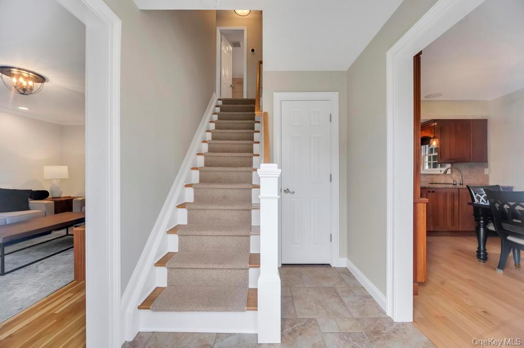 #11 photo, 311 Devon Lane, Smithtown , NY 11787