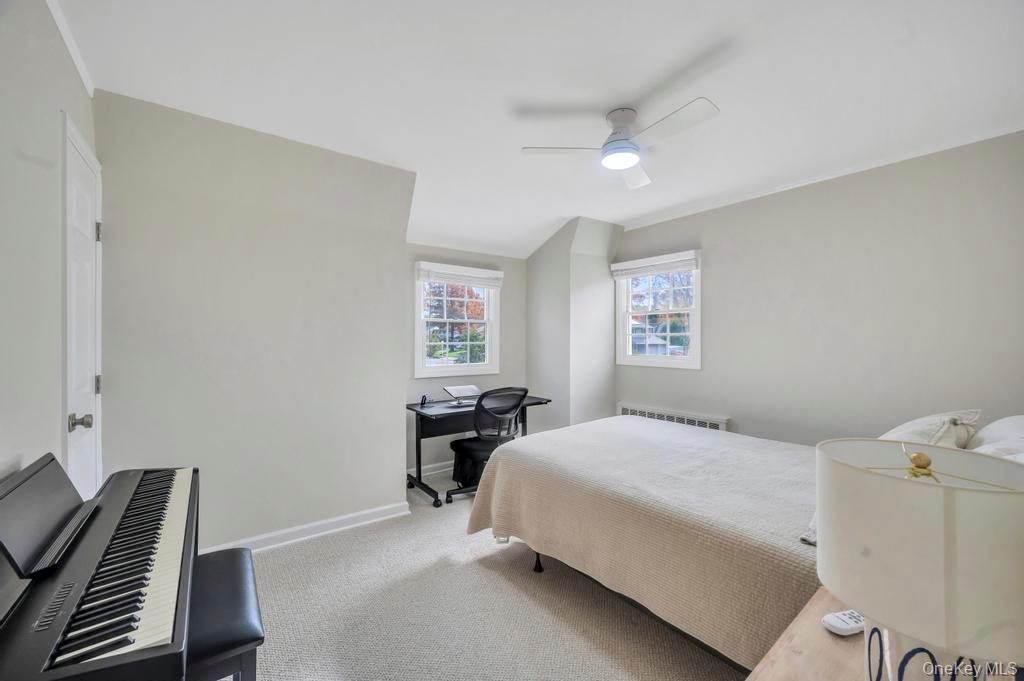 #12 photo, 311 Devon Lane, Smithtown , NY 11787