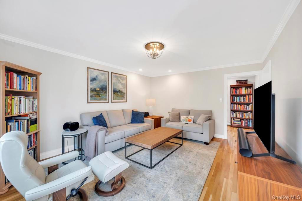 #3 photo, 311 Devon Lane, Smithtown , NY 11787