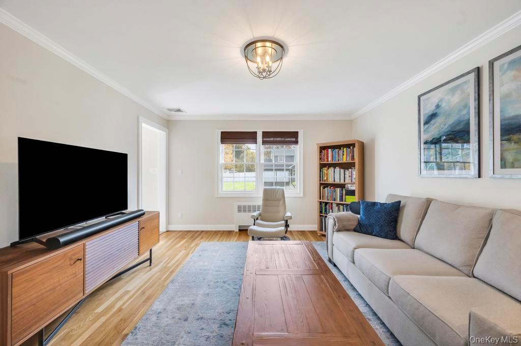 #5 photo, 311 Devon Lane, Smithtown , NY 11787