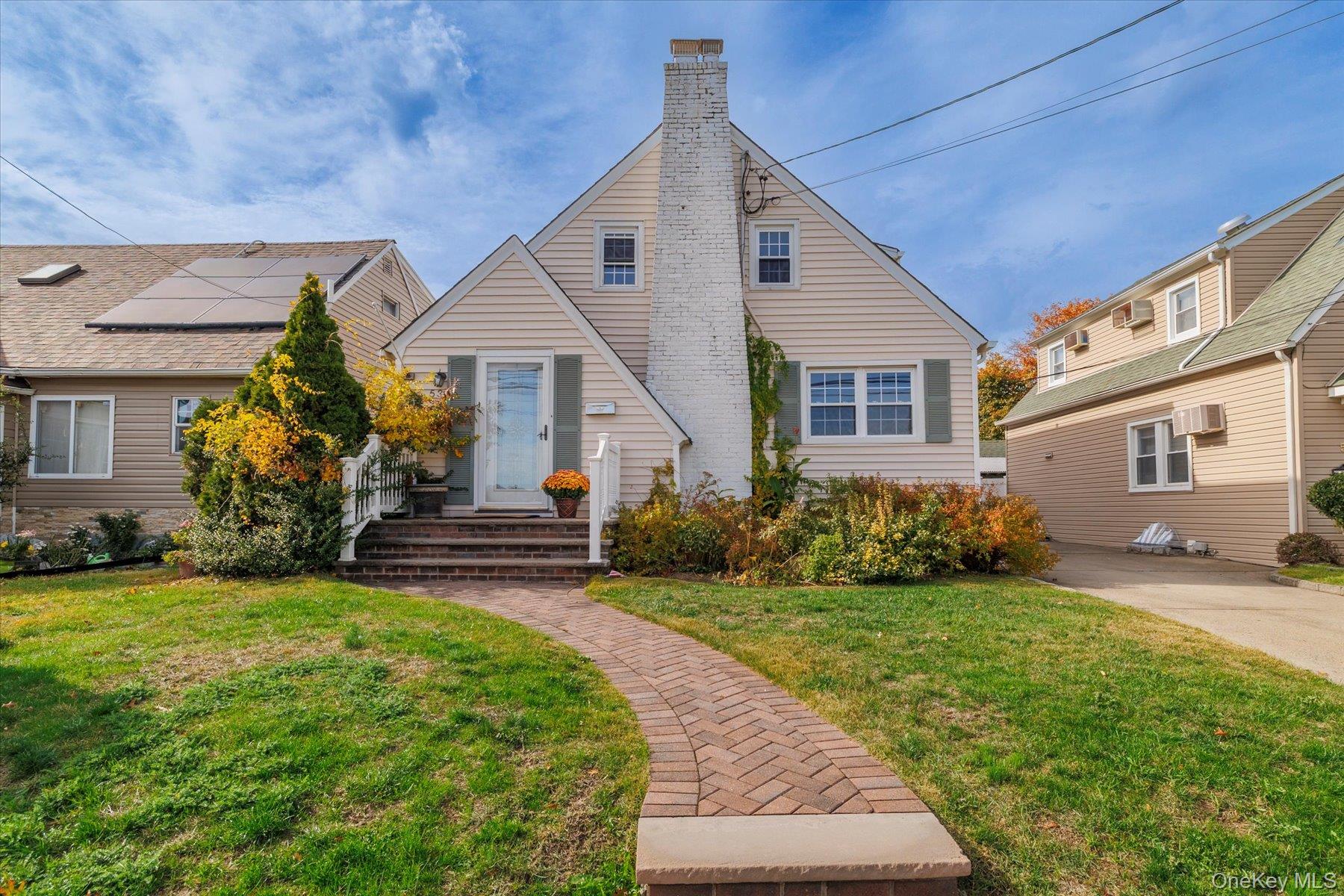 #1 photo, 53 Ocean Avenue, Malverne , NY 11565