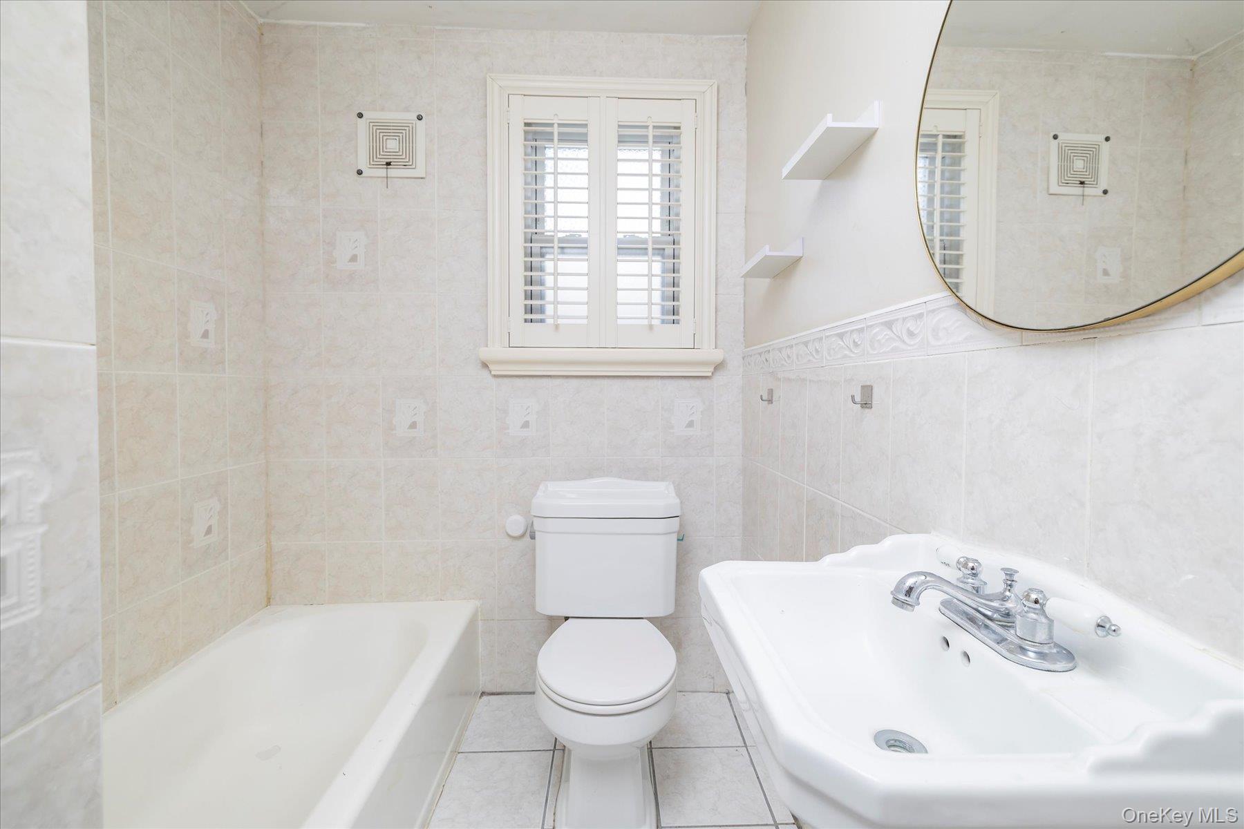 #15 photo, 53 Ocean Avenue, Malverne , NY 11565