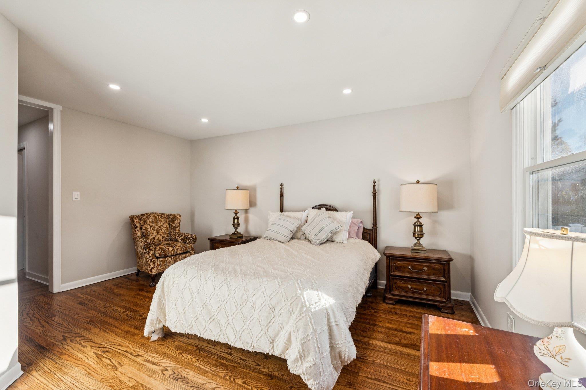 #18 photo, 219 1st Street, East Northport , NY 11731