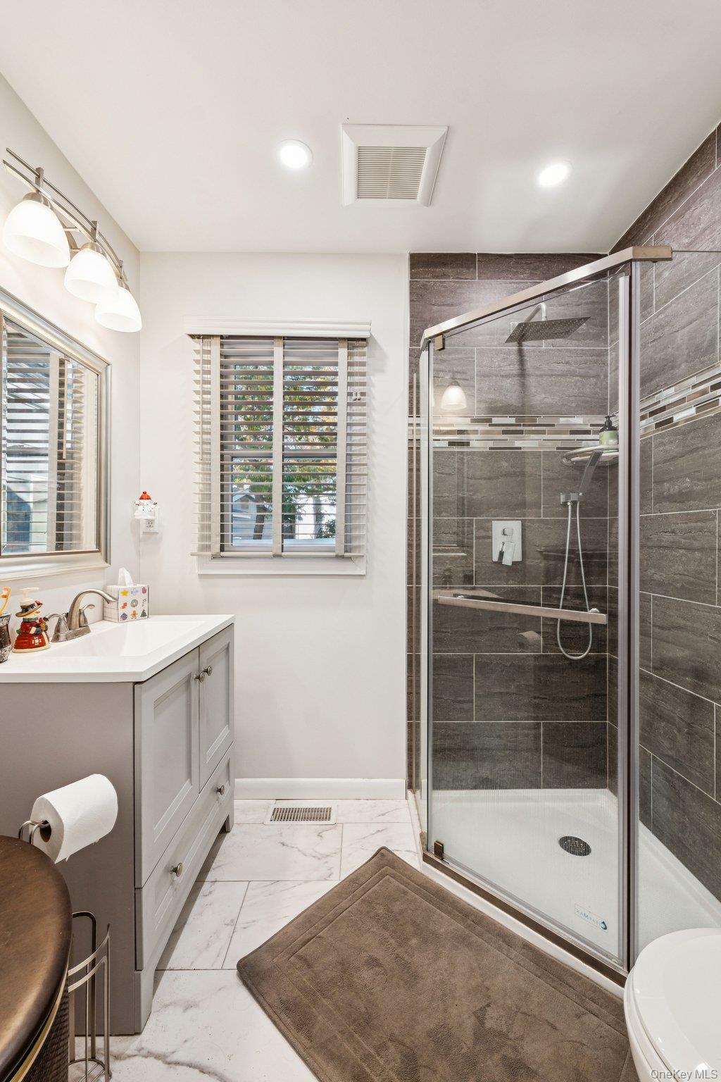 #20 photo, 219 1st Street, East Northport , NY 11731