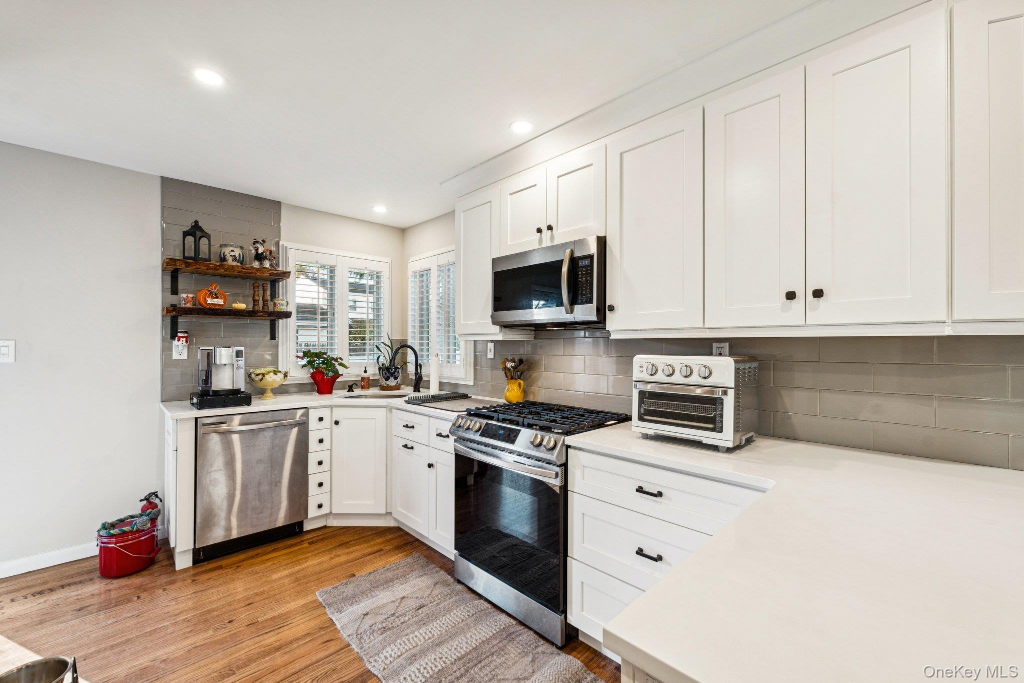 #6 photo, 219 1st Street, East Northport , NY 11731