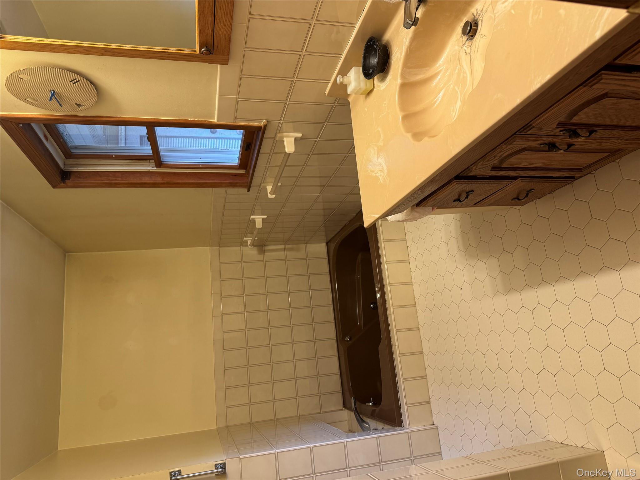 #11 photo, 180 West Street, Warwick , NY 10990