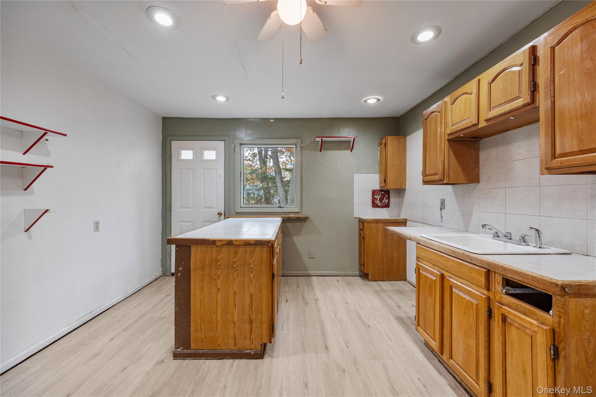 #12 photo, 5 Keltz Street, New City , NY 10956