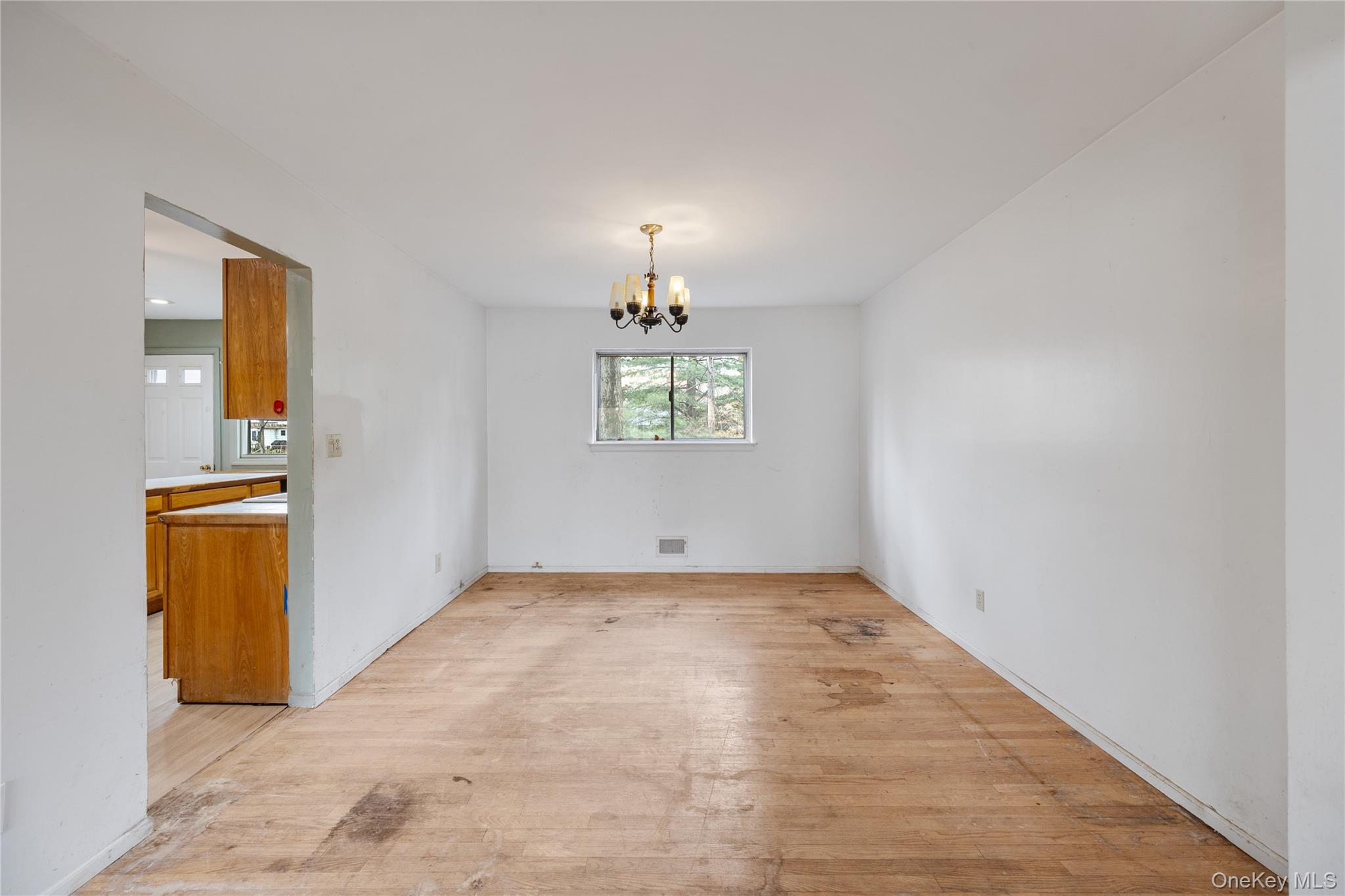 #8 photo, 5 Keltz Street, New City , NY 10956