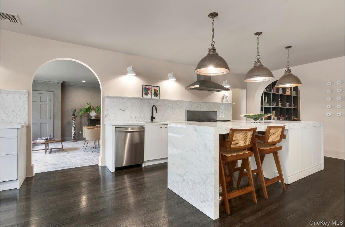 #4 photo, 24 Acoma Road, Tuxedo Park , NY 10987