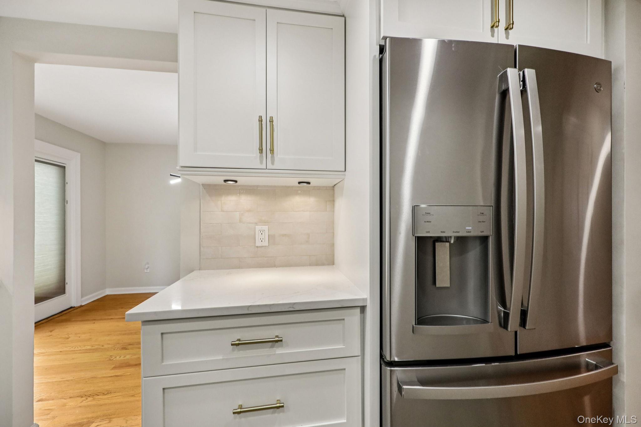 #12 photo, 18 Somerset Drive, Suffern , NY 10901