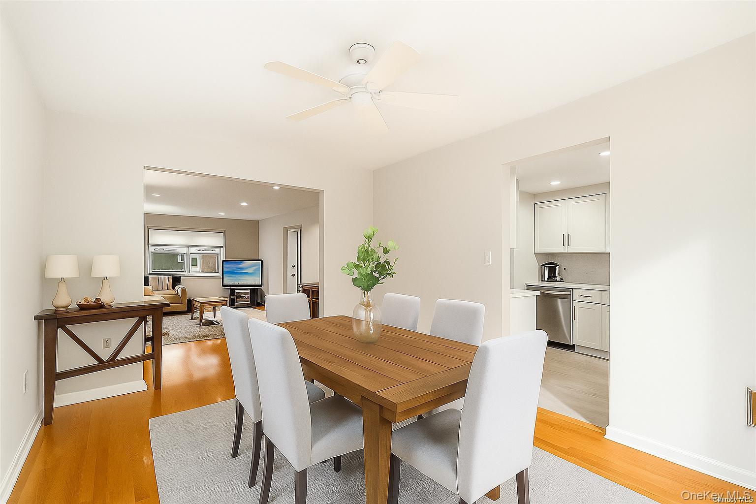 #6 photo, 18 Somerset Drive, Suffern , NY 10901