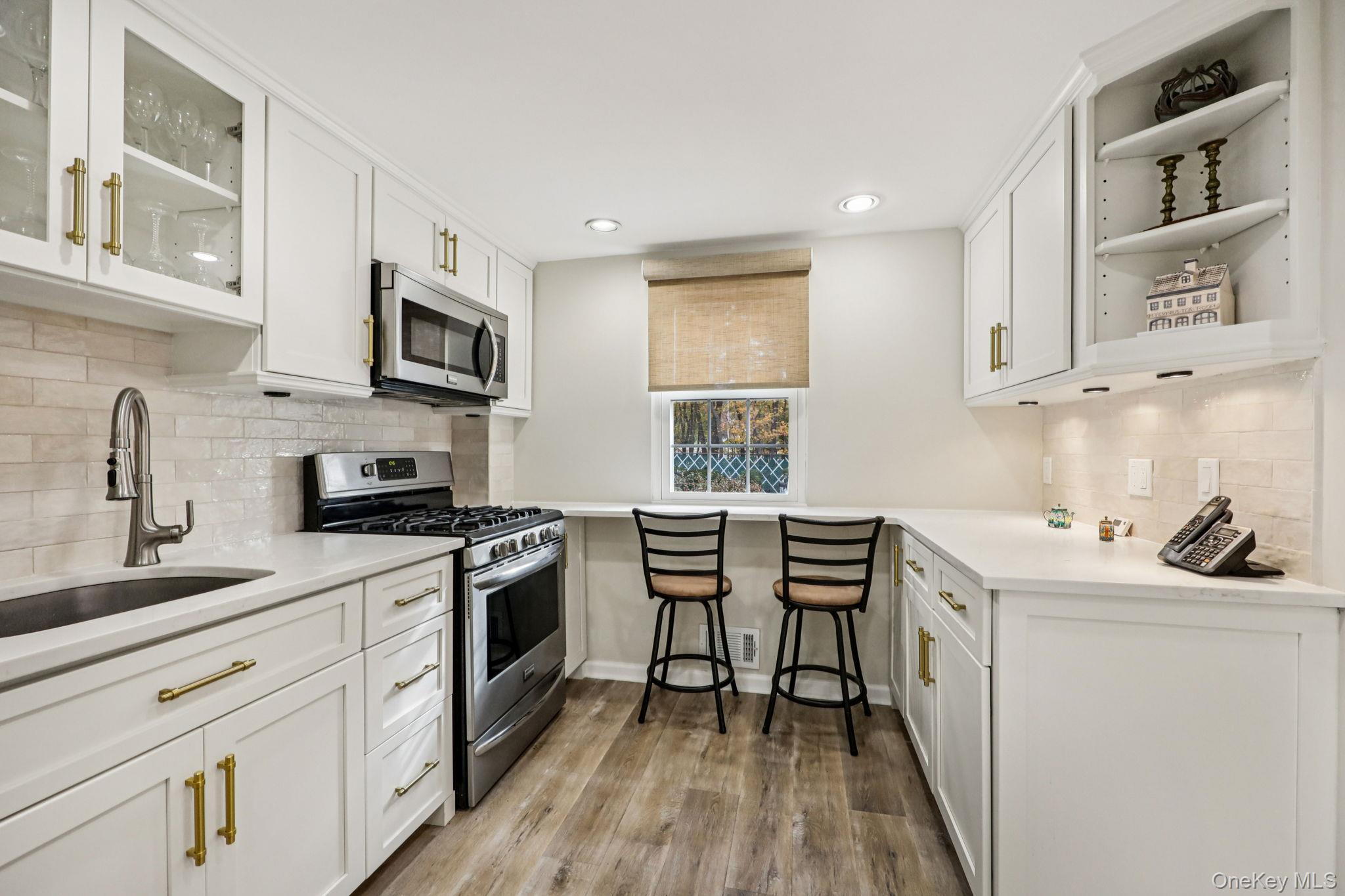 #9 photo, 18 Somerset Drive, Suffern , NY 10901