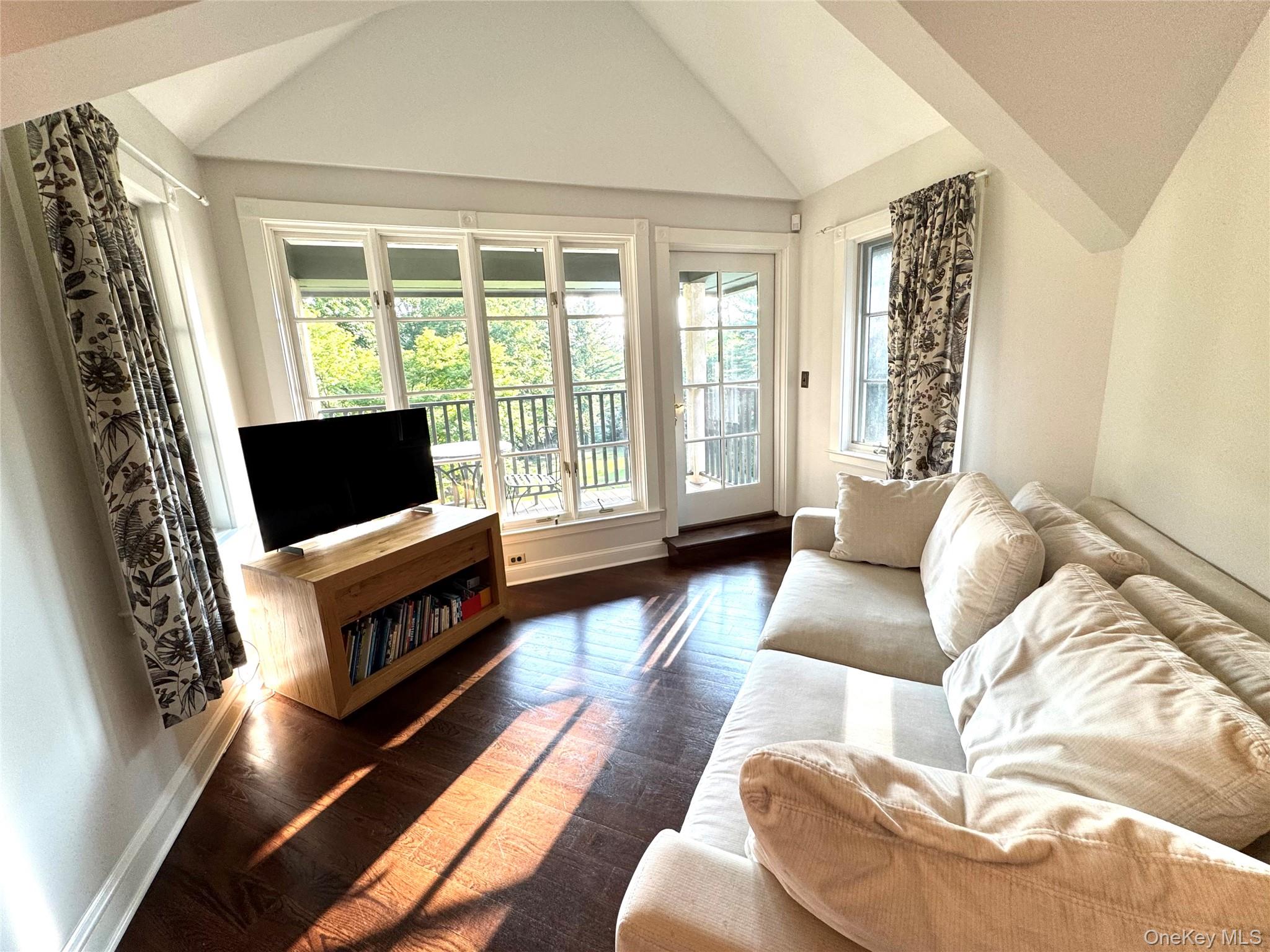 #8 photo, 14 Quicks Lane, Katonah , NY 10536