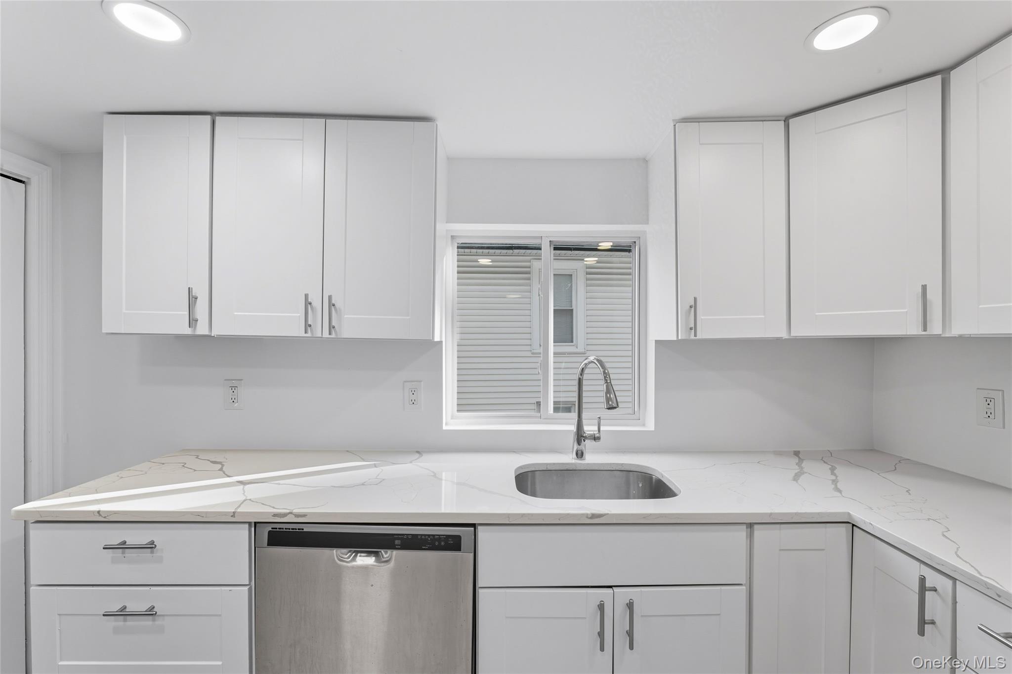 #12 photo, 1258 North Avenue, Beacon , NY 12508