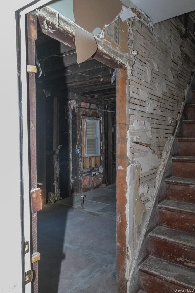 #16 photo, 12 Circle Drive, Tuxedo Park , NY 10987