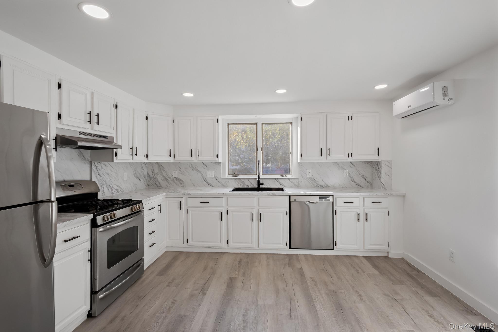 #14 photo, 195 E Village Road, Tuxedo Park , NY 10987