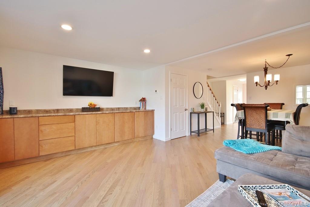 #15 photo, 902 Williamsburg Drive, Mahopac , NY 10541