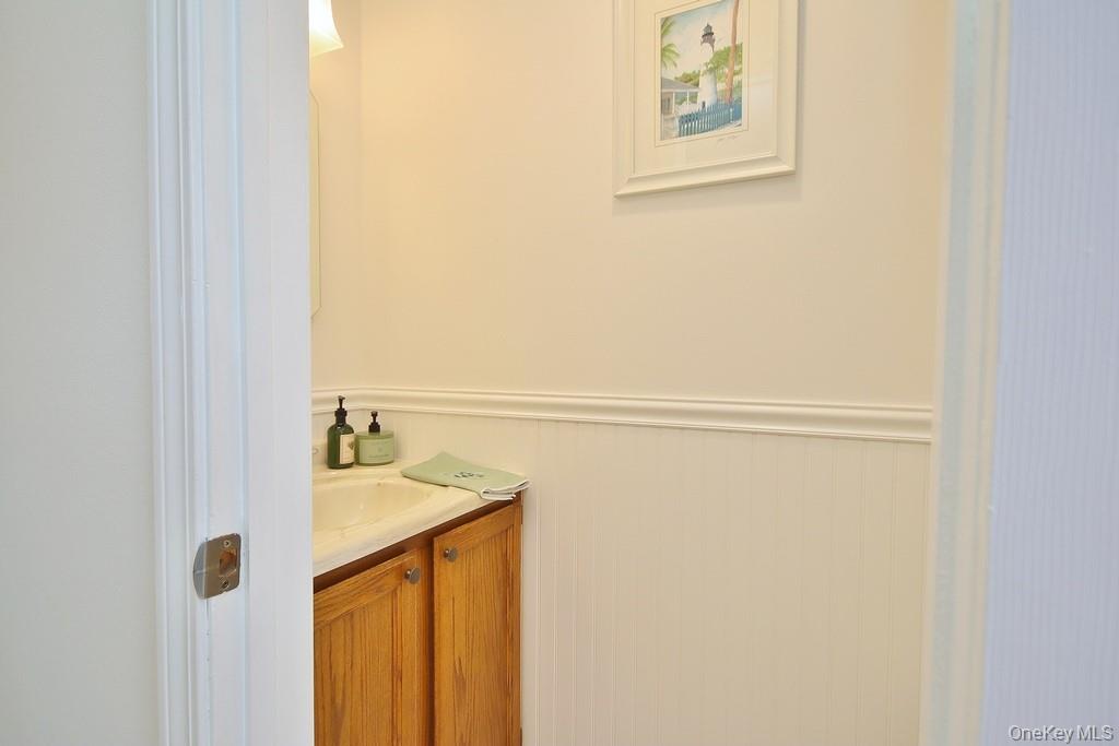 #16 photo, 902 Williamsburg Drive, Mahopac , NY 10541