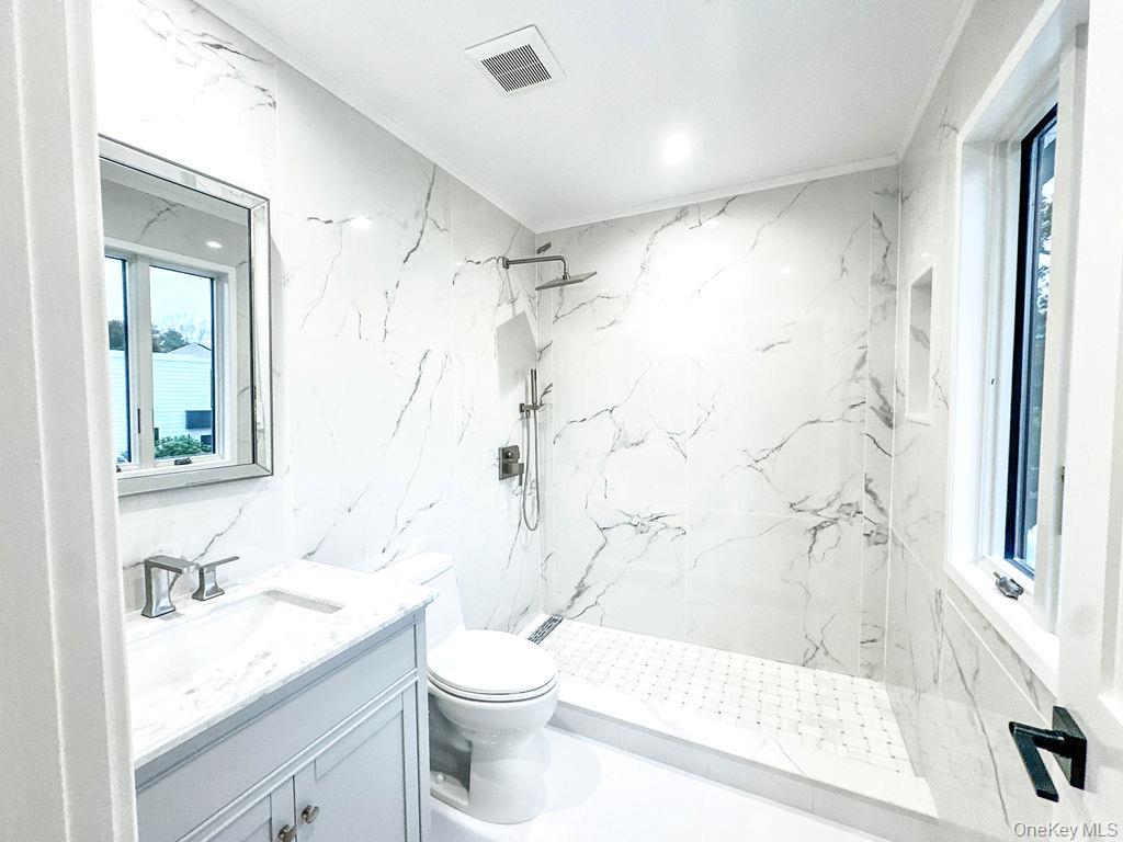 #15 photo, 6 Clearmeadow Court, Woodbury , NY 11797