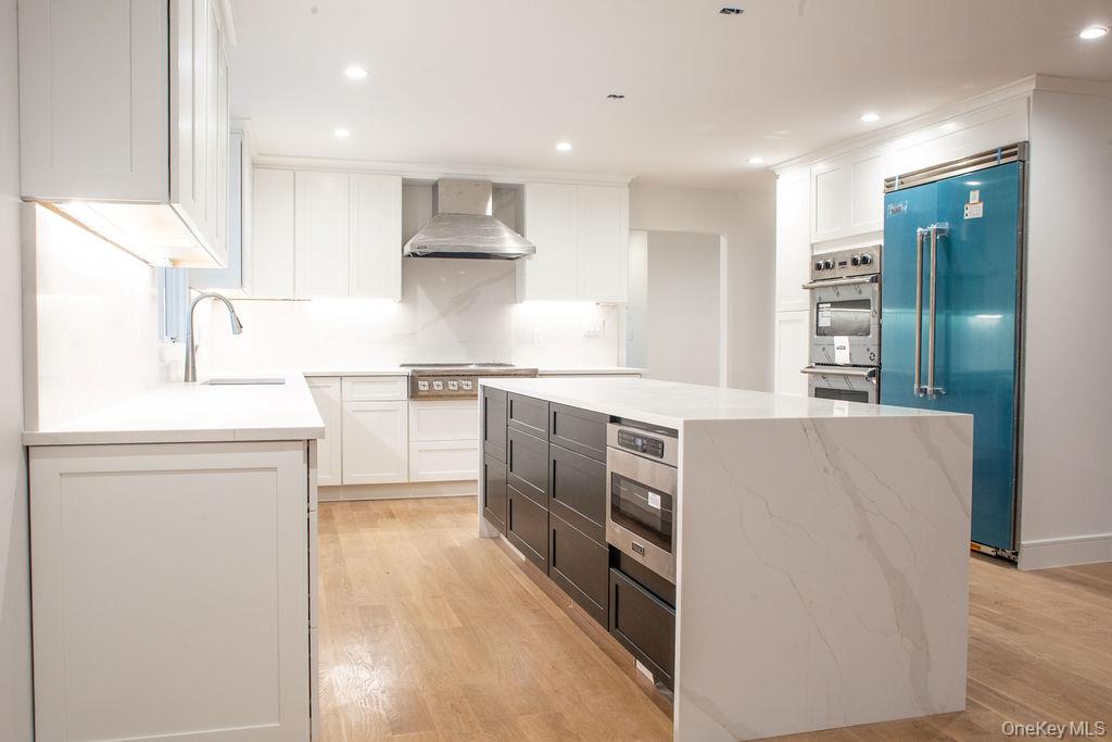 #7 photo, 6 Clearmeadow Court, Woodbury , NY 11797