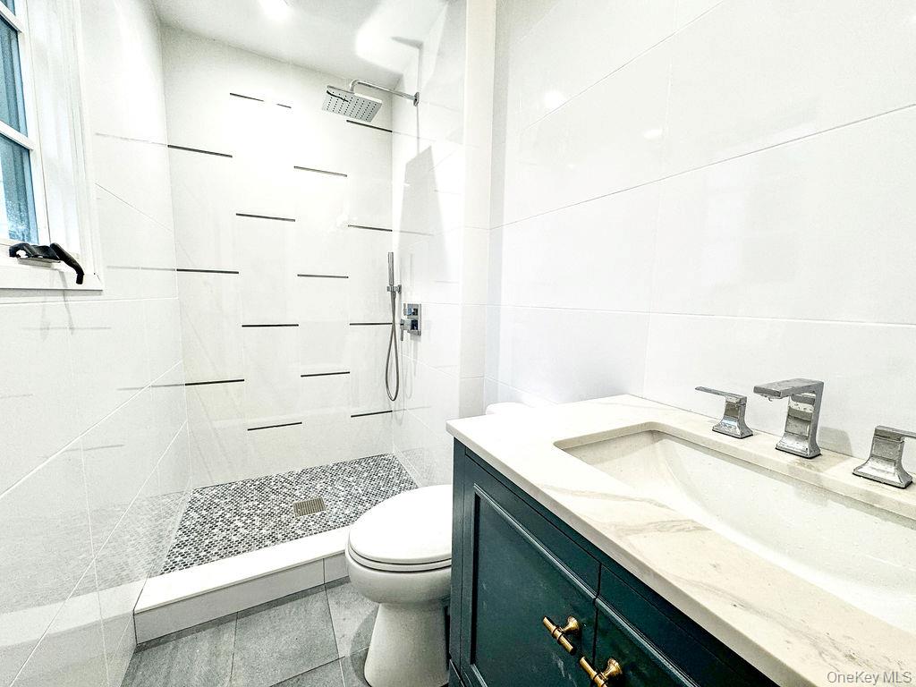 #9 photo, 6 Clearmeadow Court, Woodbury , NY 11797