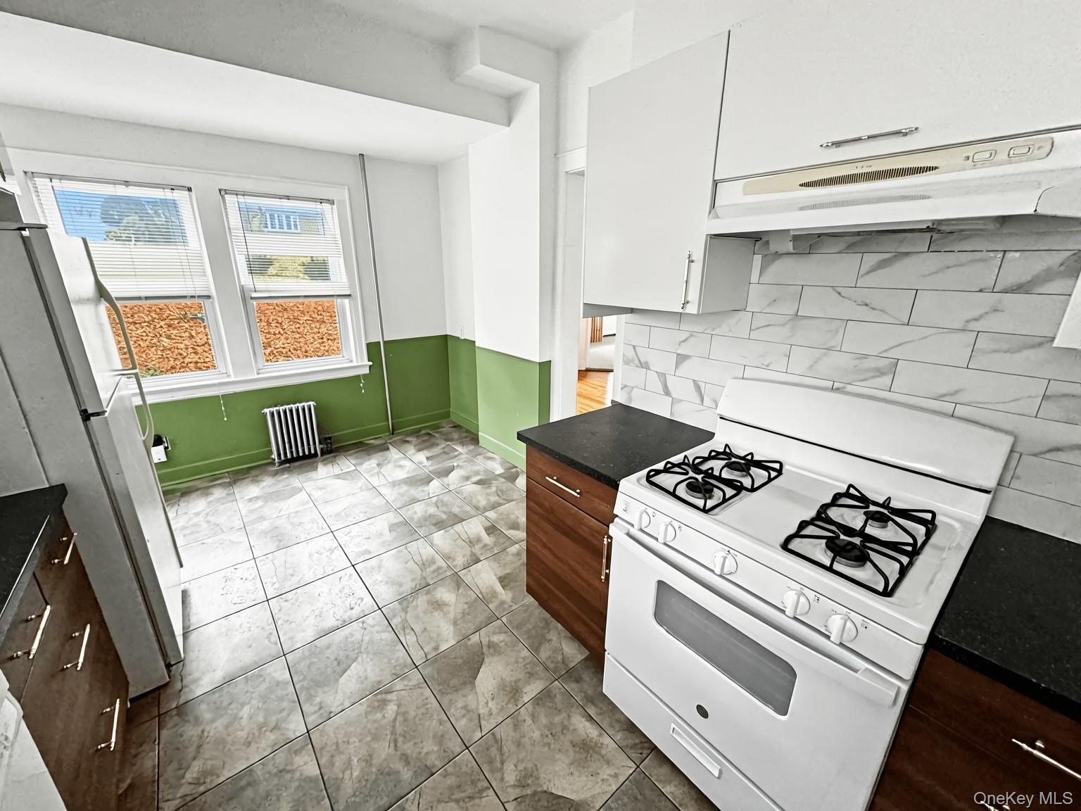 #9 photo, 107 Gibson Avenue, White Plains , NY 10607